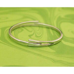 Vintage Minimalist Unique Gold Tone Hinged Bangle 8 1/2 inch by Avon - W17